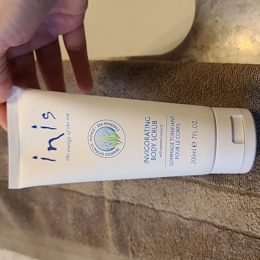 Inis body scrub